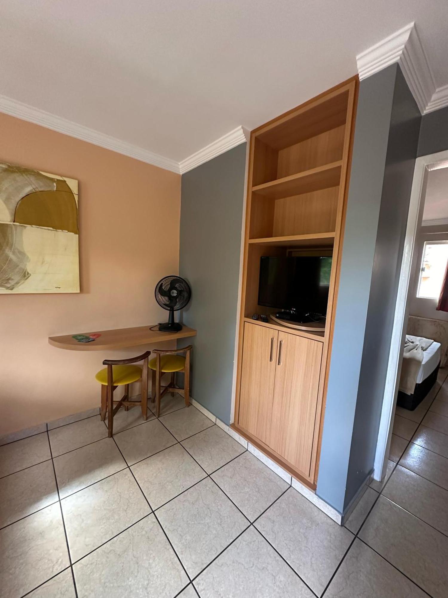 Apartment Nobreza Fiori Turismo Em Diroma Fiori Sem Roupas De Cama Banho E Refeicoes A Serem Contratadas Separadamente Da Reserva Caldas Novas